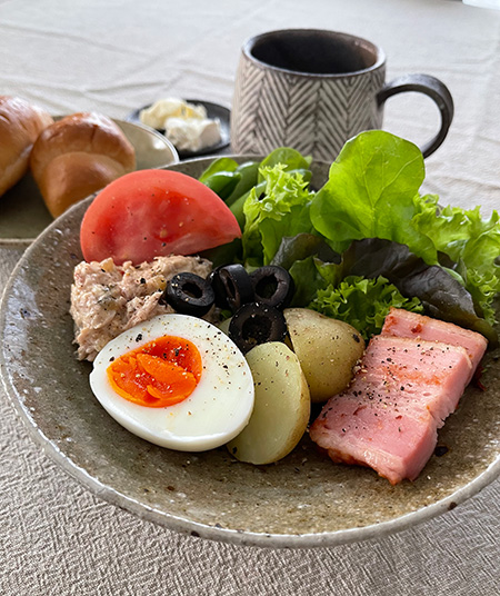 中村哲雄さんの灰秞六寸ぼうるに／お客様からの写真・声｜女将の食卓